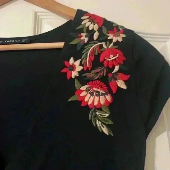 Zara dress​​ - Picture 2 of 3